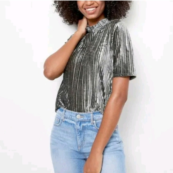 LOFT Eucalyptus Green Pleated Sheen Velour Short Sleeve Mock Turtleneck Large - Picture 1 of 6